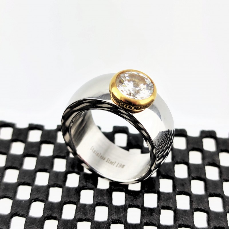 Zilverkleur-Goudkleur Roestvrijstalen Brede-Ring met Zirkonia Zilverkleur-Goudkleur Roestvrijstalen Brede-Ring met Zirkonia