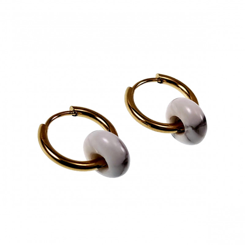 ∅16mm Oorringen met Witte Howliet Stenen - Verguld Stalen - Dames Oorbellen met Donut Hangers