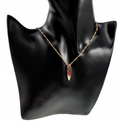 Driedelige Set Dames - Rose Gold Plated - Ketting met Hanger en Lange Oorbellen met Rode Zirkonia