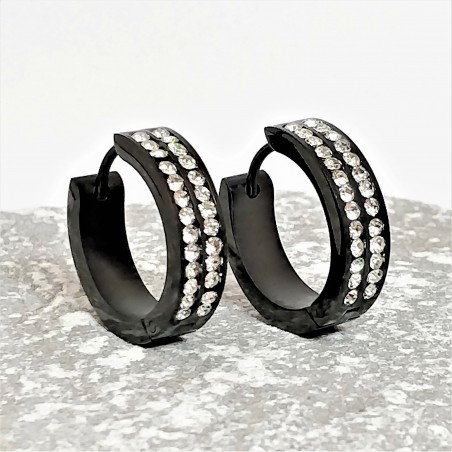 ∅18mm Oorbellen Dames en Heren - Zwart PVD Stalen - Oorringen met Strass-Steentjes