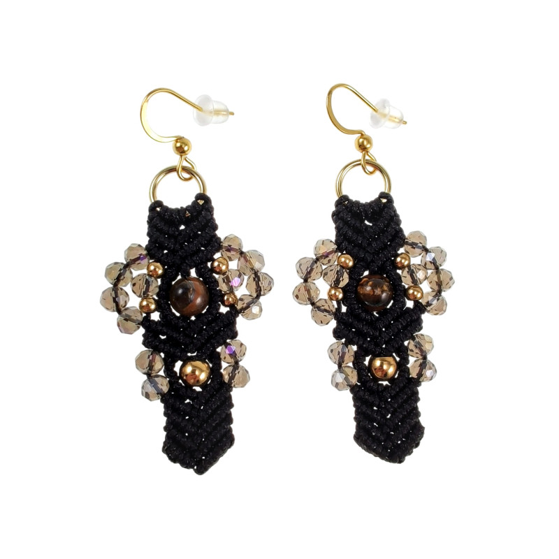 Verguld RVS - Zwarte Micro-Macramé Haakoorbellen met Tijgeroogsteen