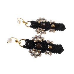 Verguld RVS - Zwarte Micro-Macramé Haakoorbellen met Tijgeroogsteen