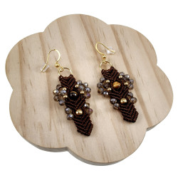 Verguld RVS - Donkerbruine Micro-Macramé Haakoorbellen met Tijgeroog