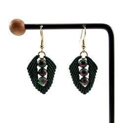 Verguld RVS - Groene Micro-Macramé Haakoorbellen met Morganietstenen