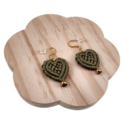 Verguld RVS - Kakigroene Macramé Hart Oorbellen Dames - Handgemaakt