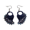 Dames Engelvleugel Oorbellen van Donkerblauw Micro Macramé en RVS