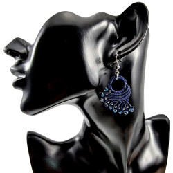 Dames Engelvleugel Oorbellen van Donkerblauw Micro Macramé en RVS