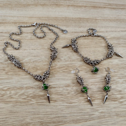 RVS Ketting met Groene Kattenoog Steen en Speerpunt Hanger Handgemaakt