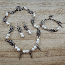 RVS Europese Mesh-Techniek Ketting met Schelpparels en Spike-Hangers