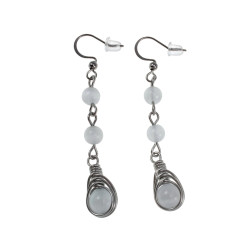 Haakoorbellen met Witte Kattenoog Stenen - Lengte 60 mm Handgemaakt