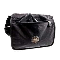 Zwarte Schoudertas - Waterafstotende Crossbody Tas met Klepsluiting