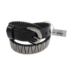 Zwarte Leren Wikkelarmband met Driehoek Studs Verstelbaar 14 en 18 cm