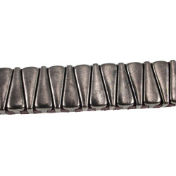 Bordeauxrode Leren Wikkelarmband met Studs  - Verstelbaar 14 en 18 cm