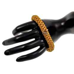 Crochet Armband Aardse Gelekleur Satijnkoord - Polslenmaat 16 - 17 cm